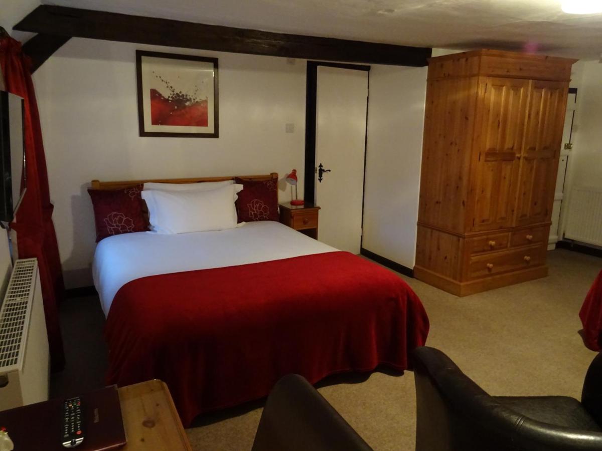 Quiet Woman House Bed and Breakfast Halstock Exteriör bild